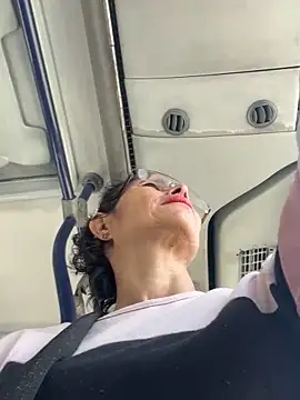 MireyaTorresGu online show from September 25, 2025, 3:16 pm