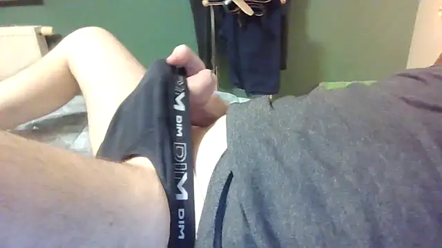 Snapshot of brtbrlss chatting on October 30, 2025, 1:56 pm brtbrlss online show from October 30, 2025, 1:56 pm