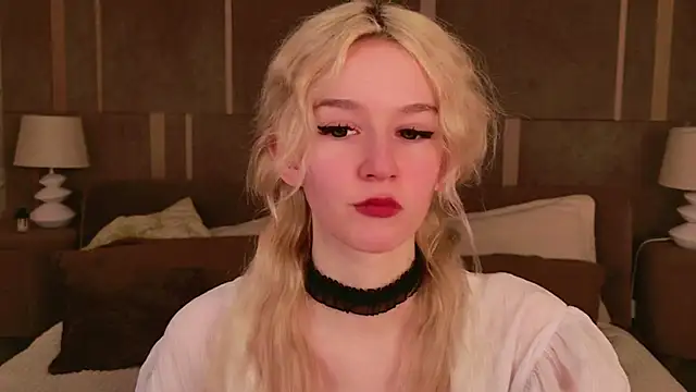 Snapshot of NaomiLoys chatting on March 11, 2025, 3:48 am NaomiLoys online show from March 11, 2025, 3:48 am