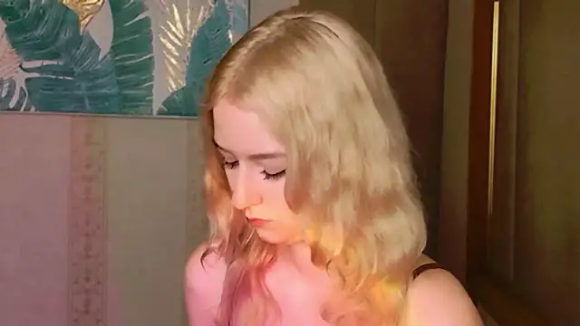 Snapshot of NaomiLoys chatting on November 20, 2025, 11:21 am NaomiLoys online show from November 20, 2025, 11:21 am