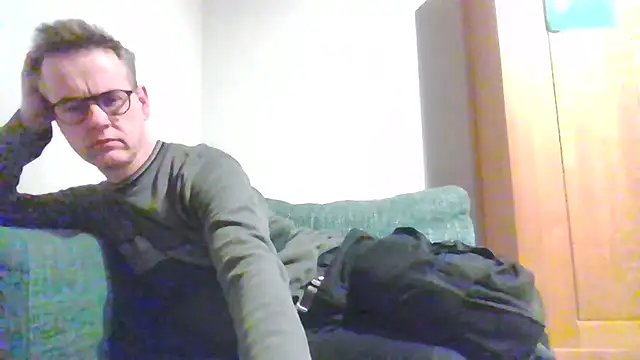 Hectorthyssen1 online show from March 6, 2025, 11:09 pm