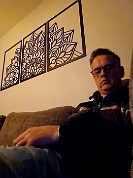 Hectorthyssen1 online show from September 27, 2025, 10:15 pm