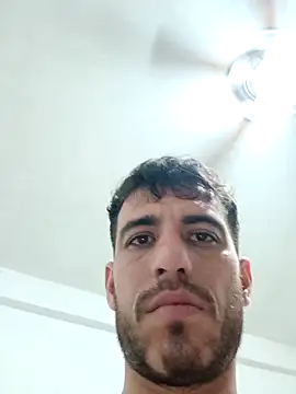 jhonyhot9292 online show from October 7, 2025, 6:54 am