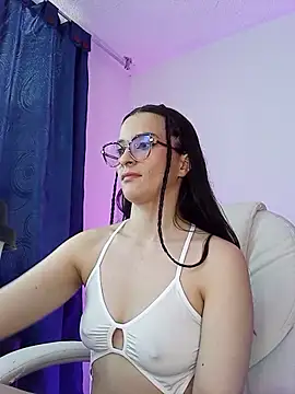 Snapshot of mariaan_m_ chatting on November 8, 2025, 9:13 pm mariaan m online show from November 8, 2025, 9:13 pm