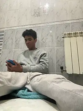 Snapshot of Ryan-hot chatting on December 13, 2025, 10:15 pm Ryan-hot online show from December 13, 2025, 10:15 pm