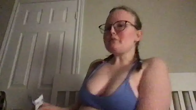 Snapshot of lexie_lilacs chatting on January 13, 2025, 2:28 am lexie lilacs online show from January 13, 2025, 2:28 am