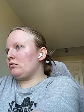 Snapshot of lexie_lilacs chatting on March 21, 2025, 8:50 pm lexie lilacs online show from March 21, 2025, 8:50 pm