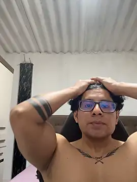 ikkipro online show from December 5, 2025, 6:44 am