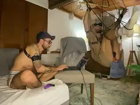 Snapshot of trebord77 chatting on December 12, 2024, 6:57 am trebord77 online show from December 12, 2024, 6:57 am