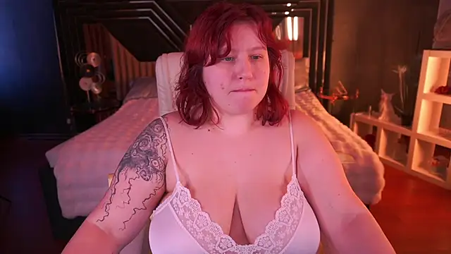 LiliyaMoon online show from December 16, 2025, 7:46 am