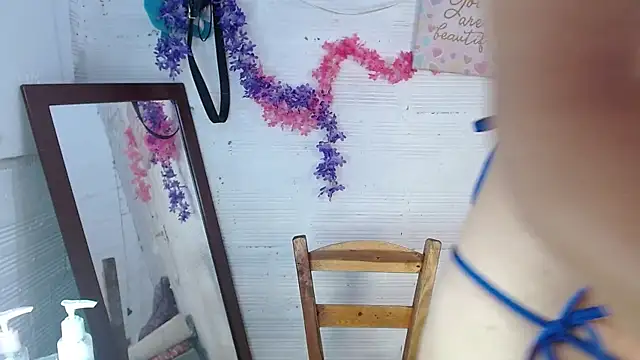 Snapshot of Im_Antonellasex chatting on September 17, 2025, 1:24 pm Im Antonellasex online show from September 17, 2025, 1:24 pm