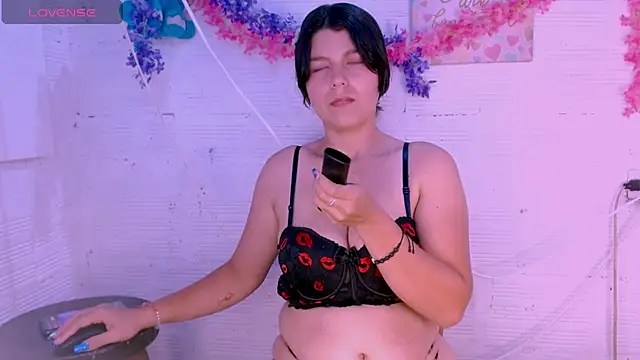 Snapshot of Im_Antonellasex chatting on October 2, 2025, 2:02 pm Im Antonellasex online show from October 2, 2025, 2:02 pm