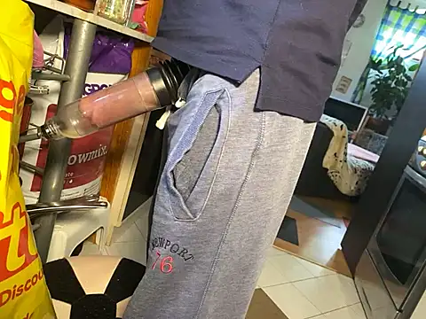 Snapshot of Gilgamesch1704 chatting on December 7, 2024, 8:11 am Gilgamesch1704 online show from December 7, 2024, 8:11 am