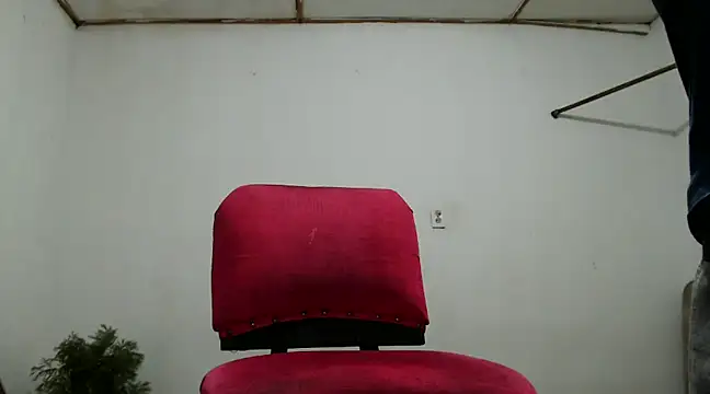 fernandez latinblackk online show from December 18, 2024, 5:04 am