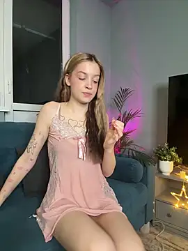 Snapshot of Sweet_Evva chatting on January 17, 2025, 6:54 pm Sweet Evva online show from January 17, 2025, 6:54 pm