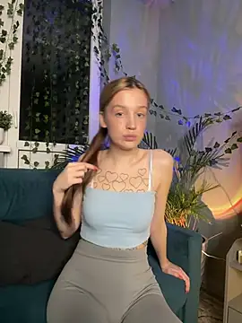 Snapshot of Sweet_Evva chatting on January 28, 2025, 6:39 pm Sweet Evva online show from January 28, 2025, 6:39 pm