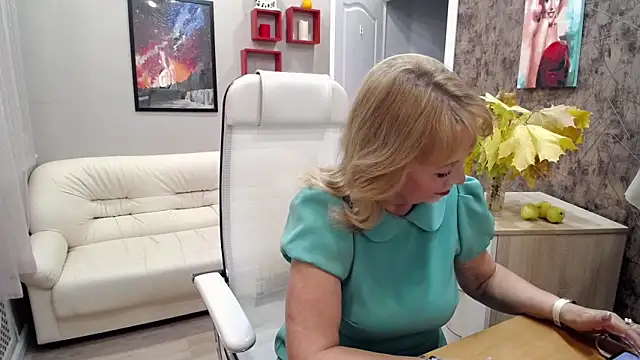 Milla Cutie18 online show from September 26, 2025, 7:23 am