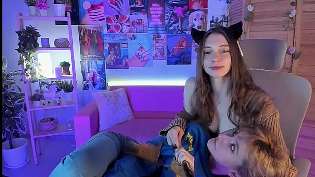 Snapshot of AveAngela chatting on December 29, 2024, 9:28 am AveAngela online show from December 29, 2024, 9:28 am