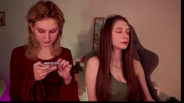 Snapshot of AveAngela chatting on January 4, 2025, 5:47 pm AveAngela online show from January 4, 2025, 5:47 pm