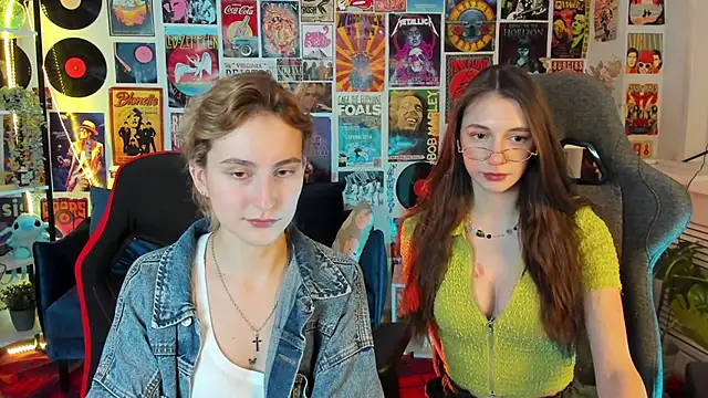 Snapshot of AveAngela chatting on January 10, 2025, 8:15 pm AveAngela online show from January 10, 2025, 8:15 pm