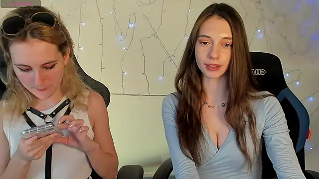 Snapshot of AveAngela chatting on January 19, 2025, 9:23 pm AveAngela online show from January 19, 2025, 9:23 pm