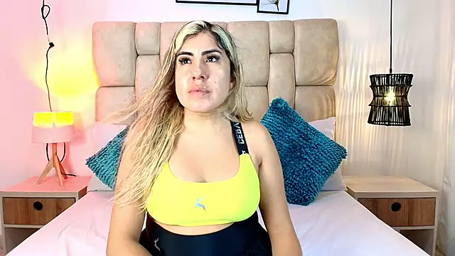 Snapshot of AdharaSmithh chatting on November 10, 2025, 7:13 pm AdharaSmithh online show from November 10, 2025, 7:13 pm