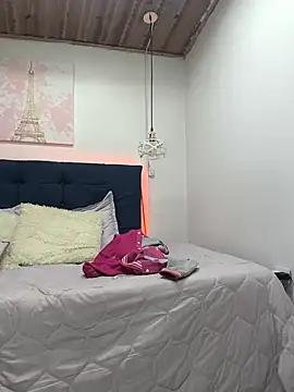 ShyVibes  online show from February 8, 2025, 12:17 am