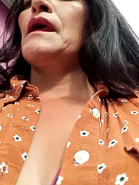 Snapshot of celeste-30_ chatting on February 25, 2025, 8:30 pm celeste-30 online show from February 25, 2025, 8:30 pm