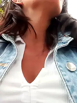 Snapshot of celeste-30_ chatting on February 28, 2025, 10:50 pm celeste-30 online show from February 28, 2025, 10:50 pm