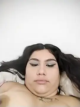 Snapshot of Marilin_Jessie chatting on December 6, 2024, 7:10 am Marilin Jessie online show from December 6, 2024, 7:10 am