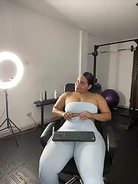 Violetrousse online show from September 14, 2025, 4:17 pm