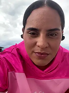 Violetrousse online show from November 3, 2025, 7:26 pm