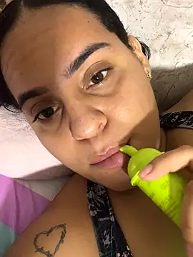 Violetrousse online show from November 28, 2025, 4:26 am