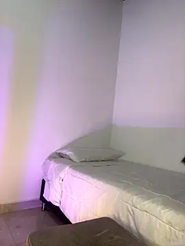 Blancanievess online show from October 13, 2025, 2:33 am