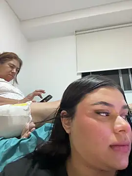 Snapshot of alissonfernandez_ chatting on February 2, 2025, 1:34 am alissonfernandez online show from February 2, 2025, 1:34 am