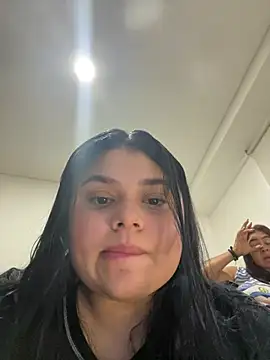 Snapshot of alissonfernandez_ chatting on February 21, 2025, 11:44 am alissonfernandez online show from February 21, 2025, 11:44 am