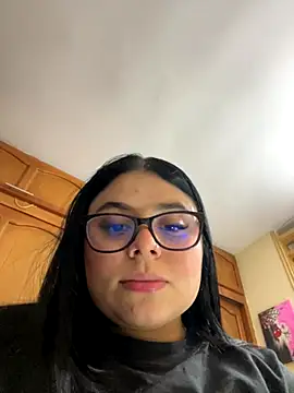 Snapshot of alissonfernandez_ chatting on October 25, 2025, 8:36 pm alissonfernandez online show from October 25, 2025, 8:36 pm