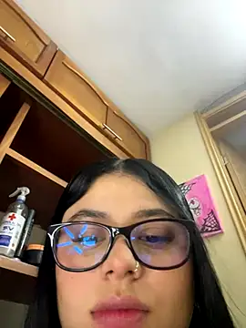 Snapshot of alissonfernandez_ chatting on November 13, 2025, 10:08 pm alissonfernandez online show from November 13, 2025, 10:08 pm