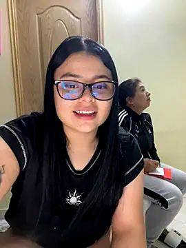 Snapshot of alissonfernandez_ chatting on November 17, 2025, 11:43 pm alissonfernandez online show from November 17, 2025, 11:43 pm