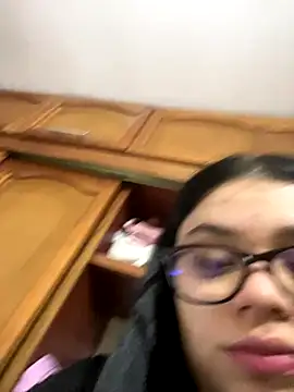 Snapshot of alissonfernandez_ chatting on December 5, 2025, 11:30 am alissonfernandez online show from December 5, 2025, 11:30 am