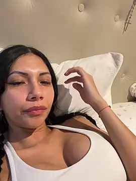 lapanteri online show from February 21, 2025, 1:33 am