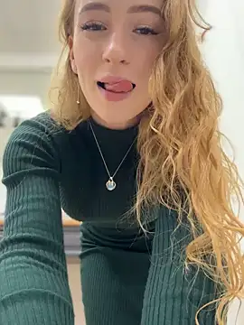  AngelMoon  online show from October 13, 2025, 4:01 am