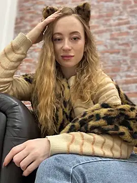  AngelMoon  online show from October 29, 2025, 3:42 am