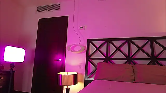 LunaMystyque online show from September 13, 2025, 8:19 pm