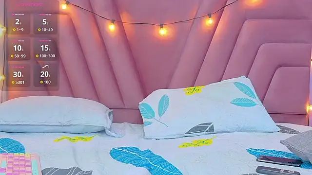 Snapshot of hornybarelylegalgirl chatting on October 7, 2025, 12:46 pm hornybarelylegalgirl online show from October 7, 2025, 12:46 pm