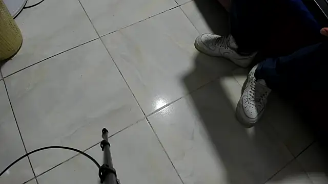 smiths couple online show from November 26, 2025, 1:45 pm