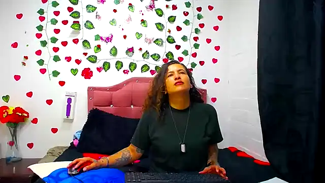 Snapshot of Leyla_Horny_Bg chatting on January 30, 2025, 7:59 pm Leyla Horny Bg online show from January 30, 2025, 7:59 pm