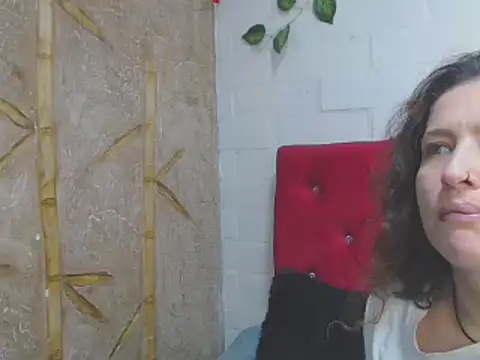 Snapshot of Leyla_Horny_Bg chatting on February 26, 2025, 9:16 pm Leyla Horny Bg online show from February 26, 2025, 9:16 pm