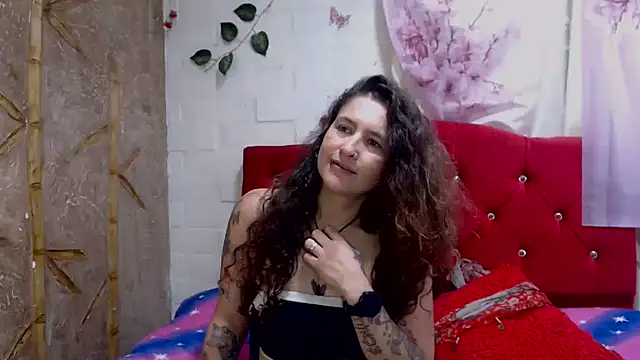 Snapshot of Leyla_Horny_Bg chatting on March 19, 2025, 12:04 am Leyla Horny Bg online show from March 19, 2025, 12:04 am