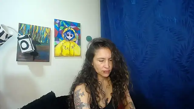 Snapshot of Leyla_Horny_Bg chatting on October 6, 2025, 1:58 am Leyla Horny Bg online show from October 6, 2025, 1:58 am